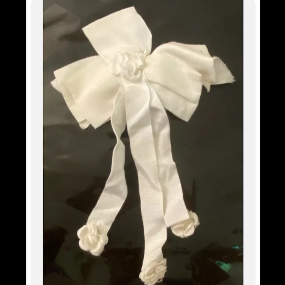 VTG 70s GIRLS WHITE GROSGRAIN RIBBON BOW HAIR COMB FLOWERS EASTER 1st COMMUNION